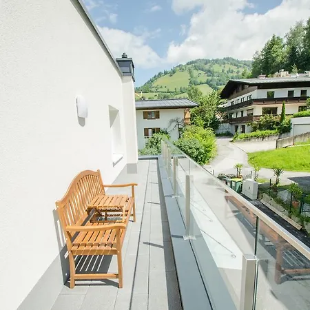 Finest Penthouse Waterside Zell am See