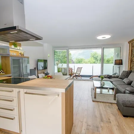 Appartamento Finest Penthouse Waterside Zell am See